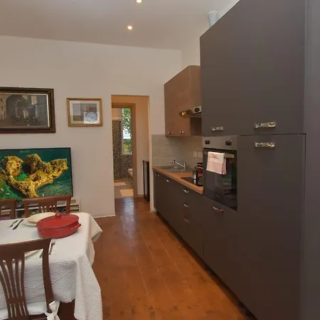 Zeneli&zeneli * Λα Σπέτσια